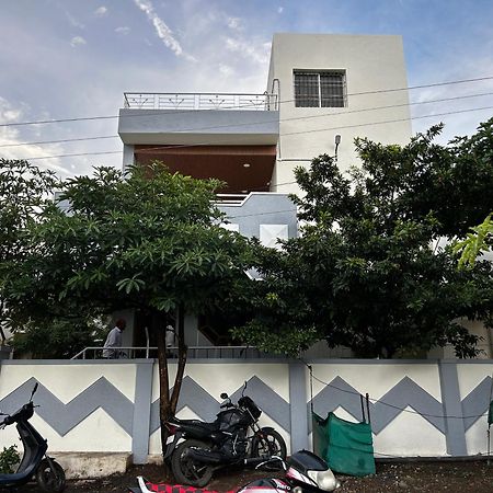 Vatavriksha Guest House,Akkalkot Akalkot Exterior photo